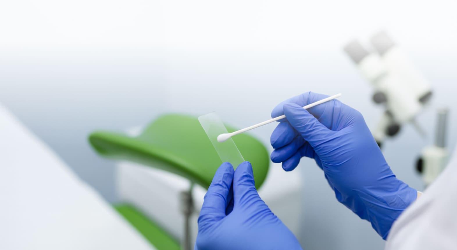 Забор мазка на исследование