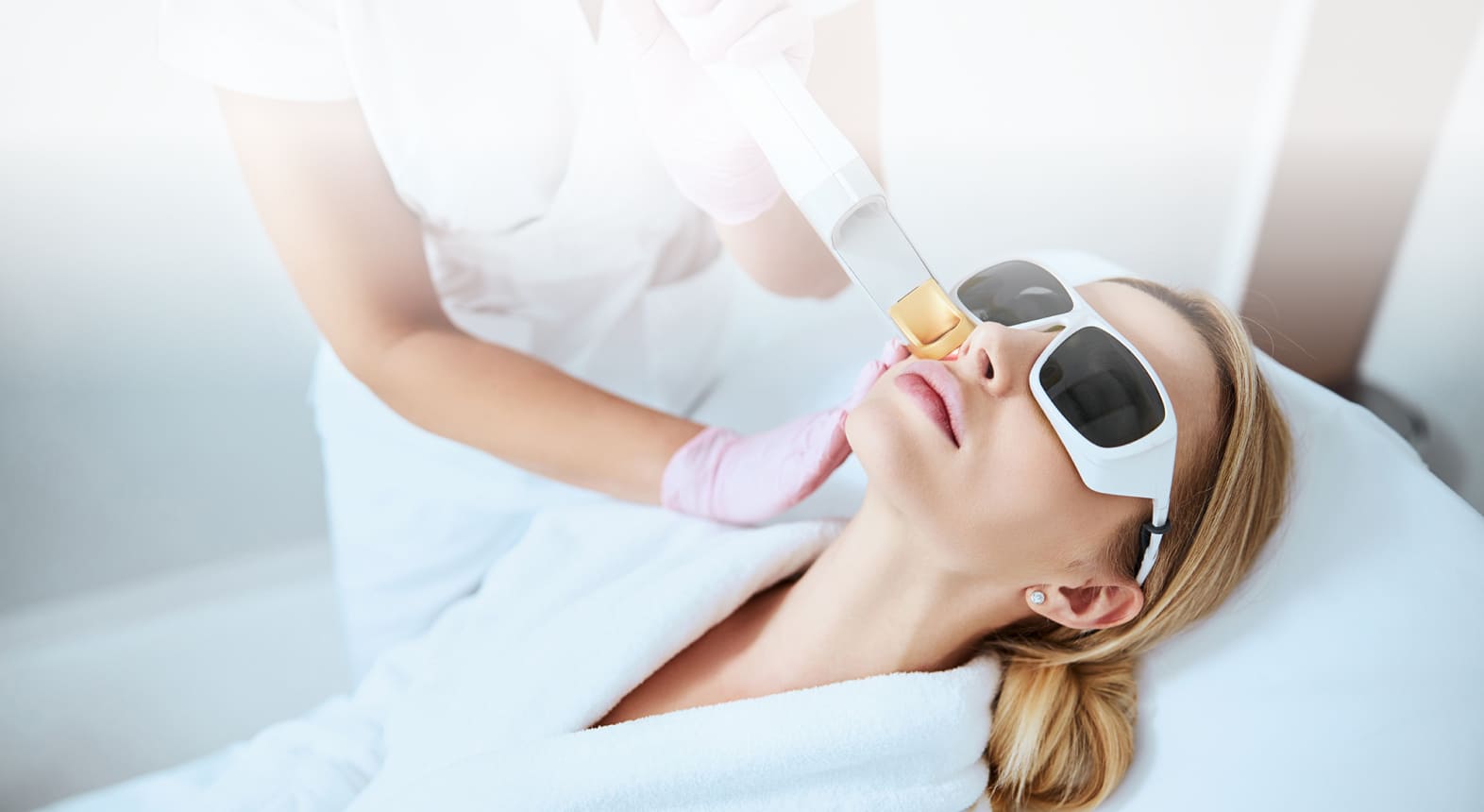 Лазерное лечение купероза, акне, постакне, розацеа FOTONA