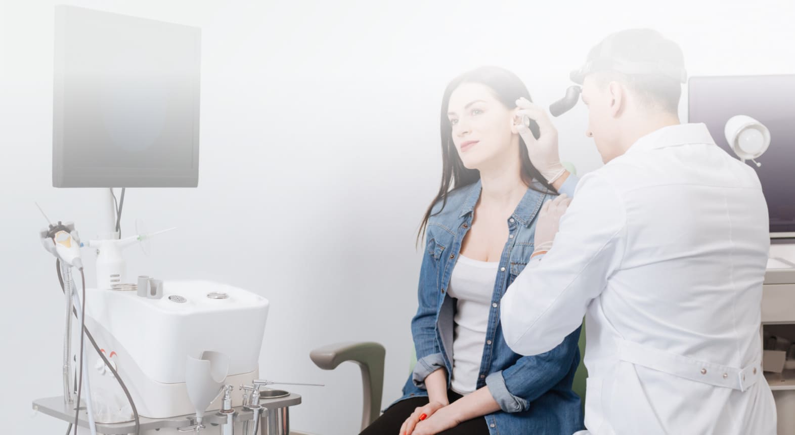 Миринготомия (парацентез)